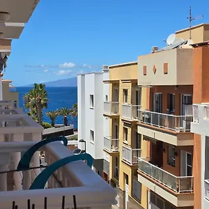  Apartment Beautiful With Air Conditioning Just Steps From The Sea In